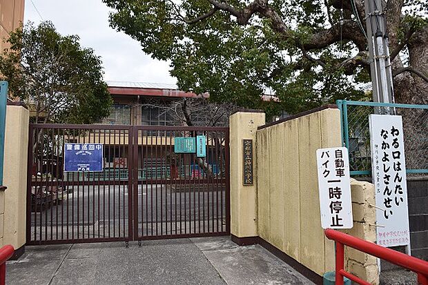 神川小学校