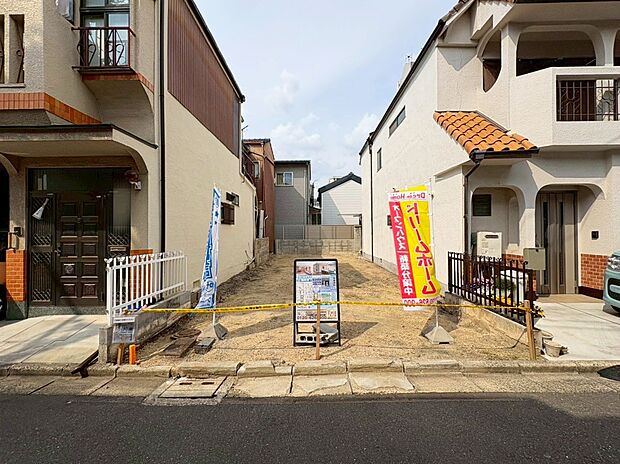 【【外観】】京阪＆近鉄の便利な2WAYアクセス！
京都方面や大阪方面へのアクセスがしやすい立地です◎
現地（2026年3月）撮影