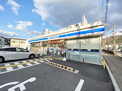 ローソン山科大塚店 約400ｍ(徒歩5分)