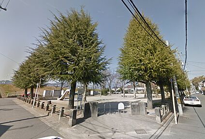 衣手児童公園 約28ｍ(徒歩1分)