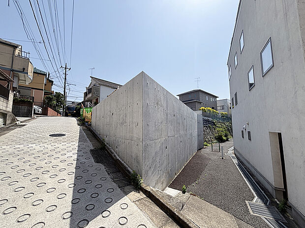 【【現地写真】】◆◆ 【無料】 見学予約 受付中 ◆◆
ＴＥＬ ： 03-5749-2400