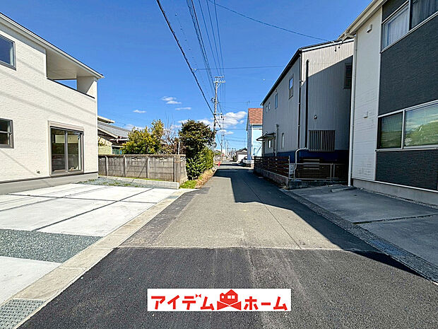 【前面道路写真】当日の案内も可能です♪
お気軽にお問い合わせください!