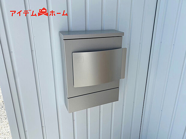 【ポスト】スタイリッシュでおしゃれなポストです！
