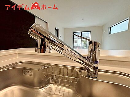 ２号棟　浄水器内蔵型水栓