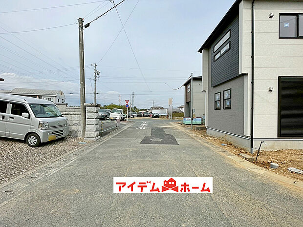 【前面道路写真】当日の案内も可能です♪
お気軽にお問い合わせください！
