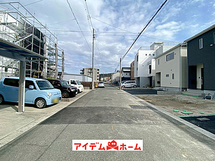 １・２号棟　前面道路写真