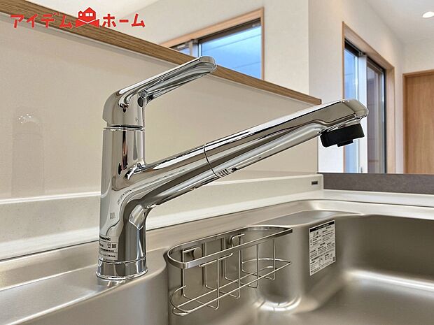 【浄水器内蔵型水栓】しっかりと塩素を除去。毎日おいしいお水を楽しめます。
塩素によるお野菜のビタミン破壊も抑止出来ます。