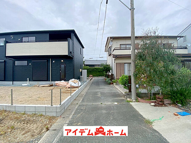 【前面道路写真】当日の案内も可能です♪
お気軽にお問い合わせください！