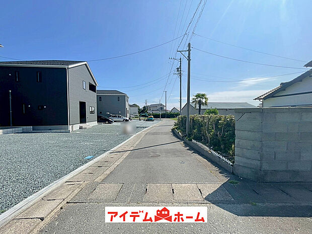【前面道路写真】当日の案内も可能です♪
お気軽にお問い合わせください!