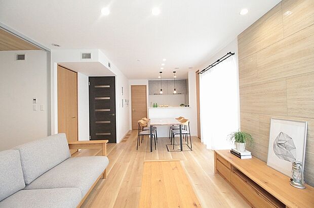 どこにいても家族の顔が見えるオープンLDKで、家族のコミュニケーションが広がります。