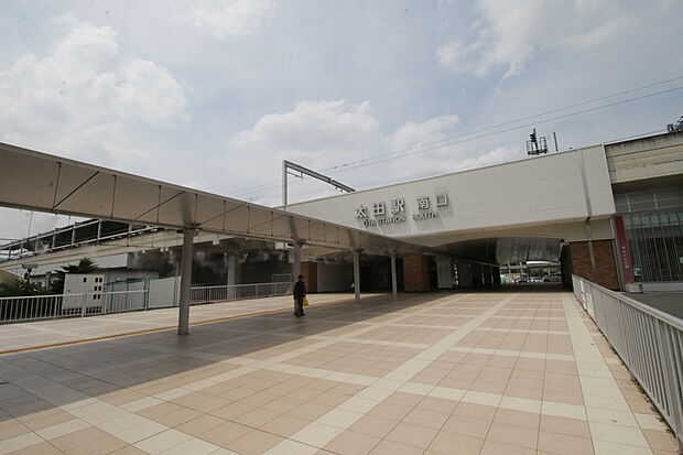 東武伊勢崎線「太田駅」(約2,600m)