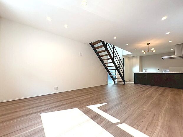 LDK南側視点です!南側から明るい温かな日差しが入ってきます♪