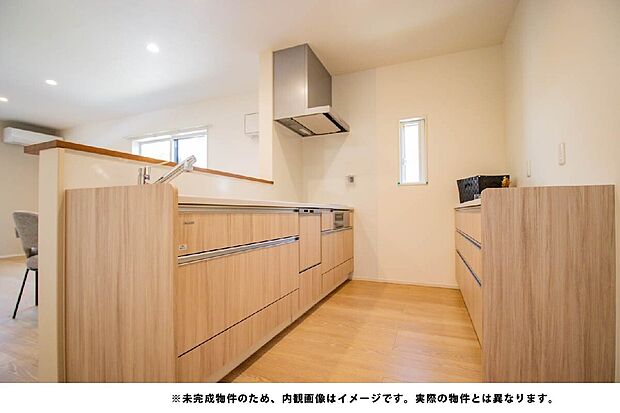 【ママにうれしい機能派キッチン】毎日の料理が楽しくなる、おしゃれで使いやすいキッチン。家事動線も良くママの時短を叶えます。