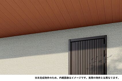 木目調の軒天がお洒落な外観