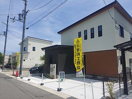 大和高田市大中分譲地内　モデルハウス