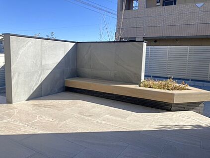 【外構】タイルデッキ