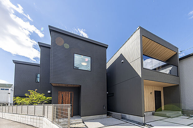 【弊社施工例/街並み写真】
大阪都心部へのスムーズなアクセス環境、生活利便施設も身近に揃う、永住を約束する全2区画がいよいよ誕生!