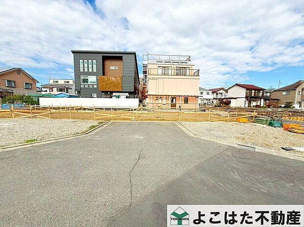 セカンドカーにも便利な駐車2台可！