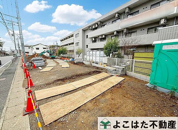 家族の“これから“を産む街で、ただいま建築準備中。これから新しい暮らしが生まれます。