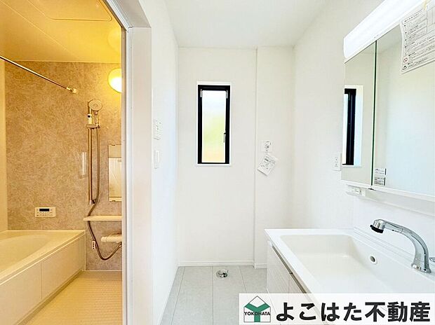 忙しい朝や夜も、家族全員が使いやすい設計。広さ・収納・機能を備えた洗面所で毎日を快適に。