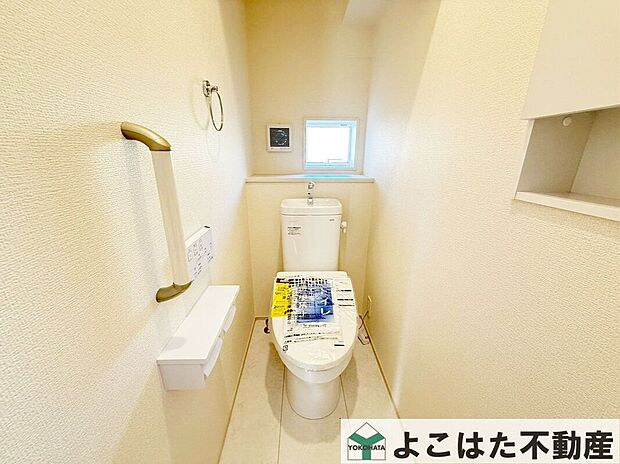 【トイレ】従来型に比べお手入れがしやすく、節水効果もあり経済的です。