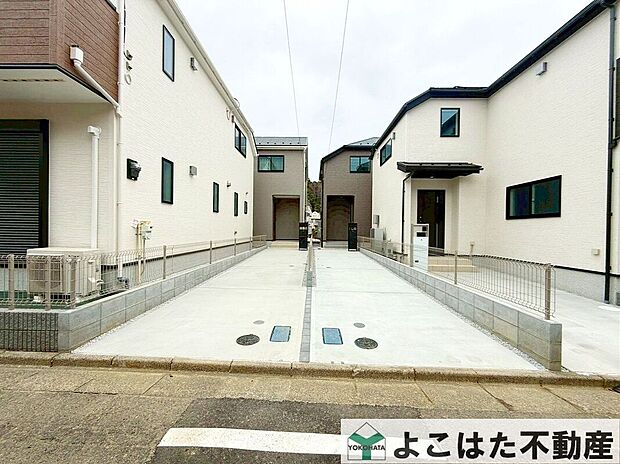 【駐車場】セカンドカーにも便利な駐車2台可