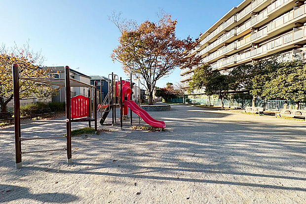 幕張町あんず公園（約308m）