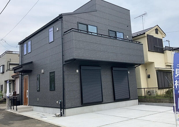 ついに完成致しました!現地をご見学に行く際は、道路の幅や周辺の交通量、施設などをご確認頂くことをおすすめします!物件の流れが早いため、内見をしたい方はお早めに当社営業までお問い合わせ頂きご予約下さい!