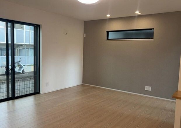 リビングの間取りの種類は大きくわけてリビングとダイニングが別になっているタイプ、リビングダイニング一体型です。どちらも一長一短ですので、家を選ぶ時はその両面をチェックして決めるようにしましょう。