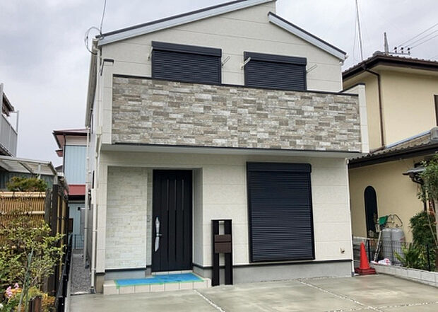 ついに完成致しました！現地をご見学に行く際は、道路の幅や周辺の交通量、施設などをご確認頂くことをおすすめします！物件の流れが早いため、内見をしたい方はお早めに当社営業までお問い合わせ頂きご予約下さい！