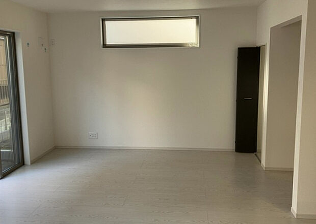 リビングの間取りの種類は大きくわけてリビングとダイニングが別になっているタイプ、リビングダイニング一体型です。どちらも一長一短ですので、家を選ぶ時はその両面をチェックして決めるようにしましょう。