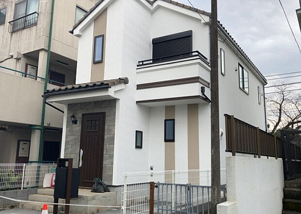 ついに完成致しました!現地をご見学に行く際は、道路の幅や周辺の交通量、施設などをご確認頂くことをおすすめします!物件の流れが早いため、内見をしたい方はお早めに当社営業までお問い合わせ頂きご予約下さい!