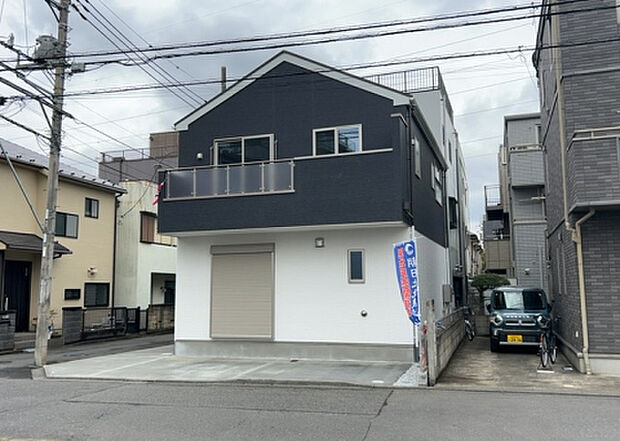 ついに完成致しました!現地をご見学に行く際は、道路の幅や周辺の交通量、施設などをご確認頂くことをおすすめします!物件の流れが早いため、内見をしたい方はお早めに当社営業までお問い合わせ頂きご予約下さい!