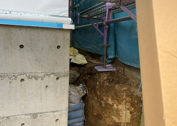 家族でのBBQを行うのであれば3坪程度の広さがあればよいでしょう。ガーデニングや家庭菜園を楽しむ際は、手入れが行き届く範囲にすると安心です。また、庭のある方角や接道が気になる方は事前に確認しましょう。