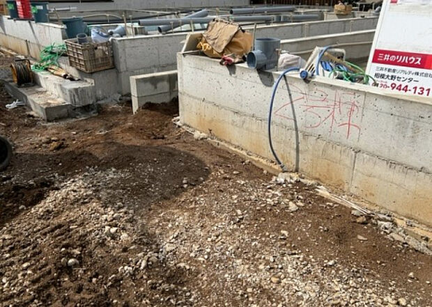 家族でのBBQを行うのであれば3坪程度の広さがあればよいでしょう。ガーデニングや家庭菜園を楽しむ際は、手入れが行き届く範囲にすると安心です。また、庭のある方角や接道が気になる方は事前に確認しましょう。