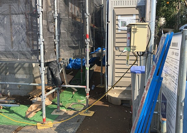 家族でのBBQを行うのであれば3坪程度の広さがあればよいでしょう。ガーデニングや家庭菜園を楽しむ際は、手入れが行き届く範囲にすると安心です。また、庭のある方角や接道が気になる方は事前に確認しましょう。