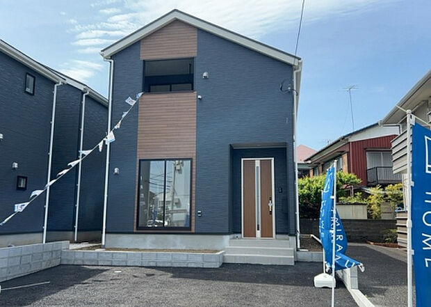 ついに完成致しました！現地をご見学に行く際は、道路の幅や周辺の交通量、施設などをご確認頂くことをおすすめします！物件の流れが早いため、内見をしたい方はお早めに当社営業までお問い合わせ頂きご予約下さい！