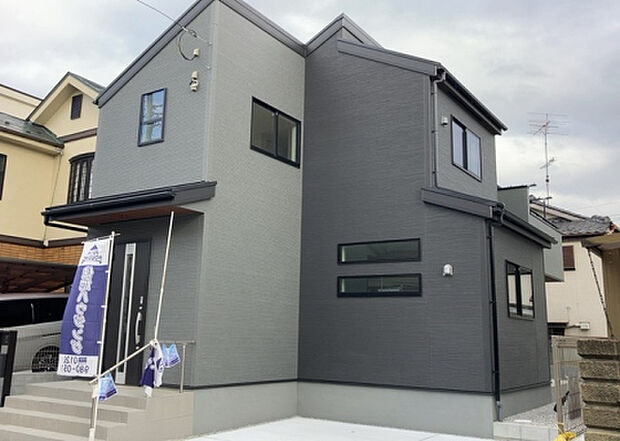 ついに完成致しました！現地をご見学に行く際は、道路の幅や周辺の交通量、施設などをご確認頂くことをおすすめします！物件の流れが早いため、内見をしたい方はお早めに当社営業までお問い合わせ頂きご予約下さい！