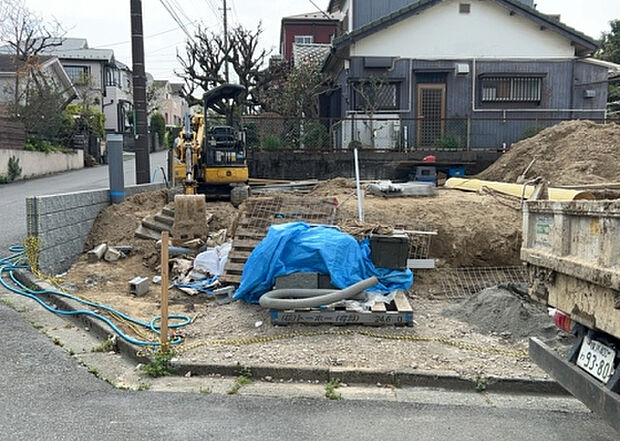 家族でのBBQを行うのであれば3坪程度の広さがあればよいでしょう。ガーデニングや家庭菜園を楽しむ際は、手入れが行き届く範囲にすると安心です。また、庭のある方角や接道が気になる方は事前に確認しましょう。