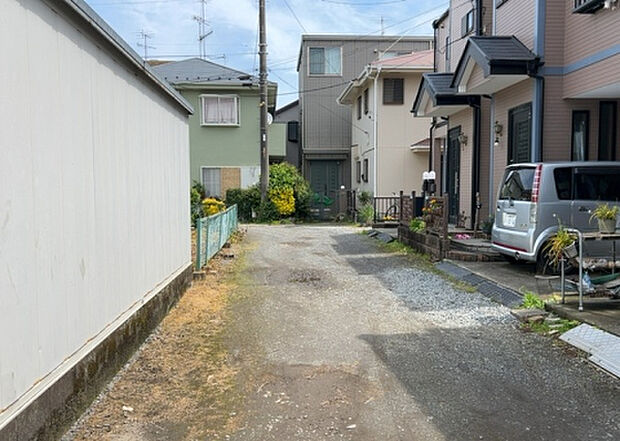 桜や紅葉の名所に出かける人は多いと思いますが、家にいながら季節の移ろいを感じる生活を送りませんか？リビングや窓から見える景色が生活を彩るワンポイントに！現地から見える景色を堪能してみては如何でしょう。