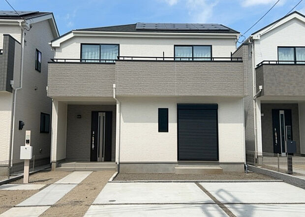 ついに完成致しました！現地をご見学に行く際は、道路の幅や周辺の交通量、施設などをご確認頂くことをおすすめします！物件の流れが早いため、内見をしたい方はお早めに当社営業までお問い合わせ頂きご予約下さい！