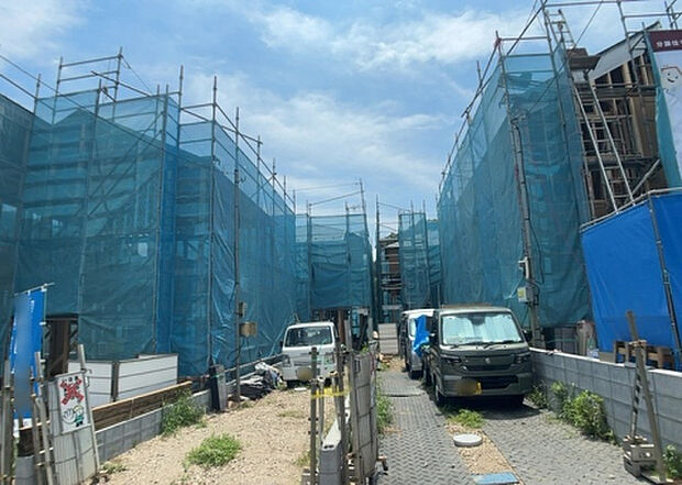 現地をご見学に行く際は、道路の幅や周辺の交通量、施設などをご確認頂くことをおすすめします!ある程度イメージをつけたいという場合は、同売主の施工事例や完成パースもお見せします。