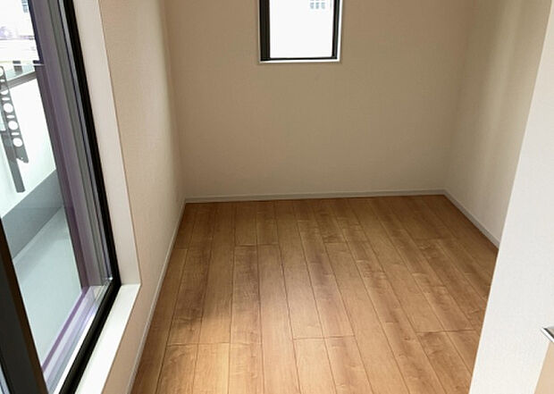 【子供部屋】子供が何人でも年齢によっては、受験時にしっかり壁のある個室があった方が良い場合もあります。難しい問題ですが、兄弟の人数や、性別や年齢差によって状況が異なりますので、数年後のこともしっかり考えましょう。