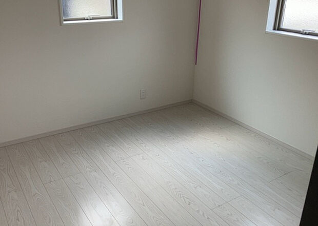 【子供部屋】子供が何人でも年齢によっては、受験時にしっかり壁のある個室があった方が良い場合もあります。難しい問題ですが、兄弟の人数や、性別や年齢差によって状況が異なりますので、数年後のこともしっかり考えましょう。