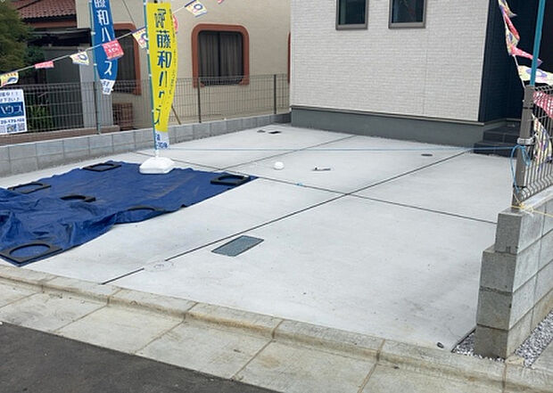 【駐車場】駐車場と明記されていても、最小スペースでつくられた駐車場だと大型車は駐車できなかったり、出入りしにくくなったりする可能性があります。お車のサイズと購入したい物件の駐車場のサイズを現地で確認しましょう。