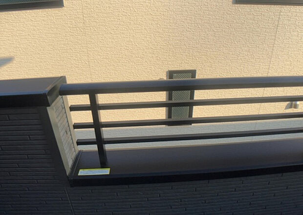 【物件からの展望】眺望を気にして物件を探す場合、前面に建物が建っていないか現地で確認しましょう!前面に建物があると景色はもちろん、日当たりや風通しにも影響が出てきます。住んだ時のことを想像しながら現地見学をしましょう。