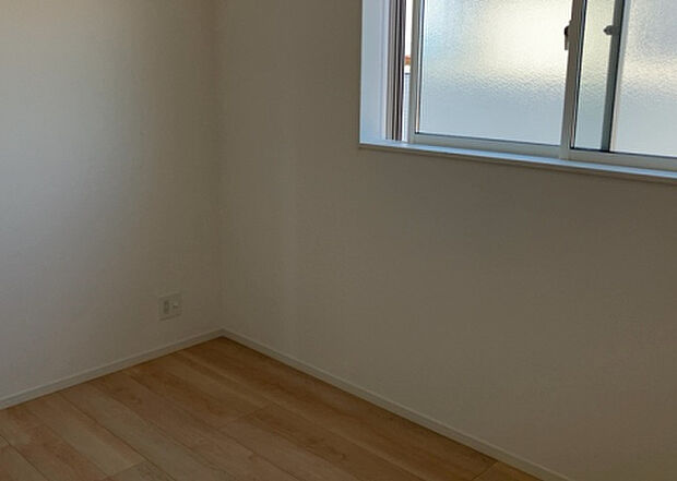 【子供部屋】子供が何人でも年齢によっては、受験時にしっかり壁のある個室があった方が良い場合もあります。難しい問題ですが、兄弟の人数や、性別や年齢差によって状況が異なりますので、数年後のこともしっかり考えましょう。