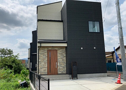 前面道路含む現地写真_2