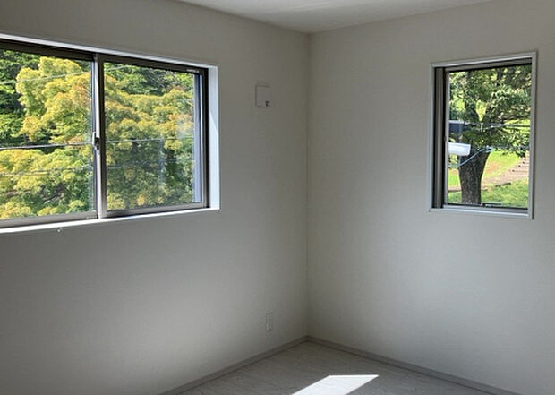 【子供部屋】子供が何人でも年齢によっては、受験時にしっかり壁のある個室があった方が良い場合もあります。難しい問題ですが、兄弟の人数や、性別や年齢差によって状況が異なりますので、数年後のこともしっかり考えましょう。