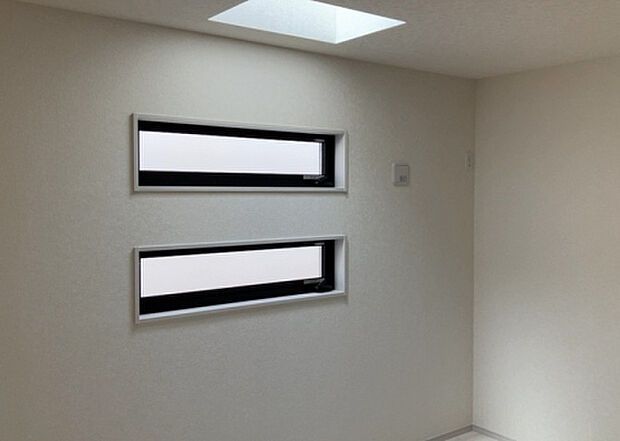 【子供部屋】子供が何人でも年齢によっては、受験時にしっかり壁のある個室があった方が良い場合もあります。難しい問題ですが、兄弟の人数や、性別や年齢差によって状況が異なりますので、数年後のこともしっかり考えましょう。